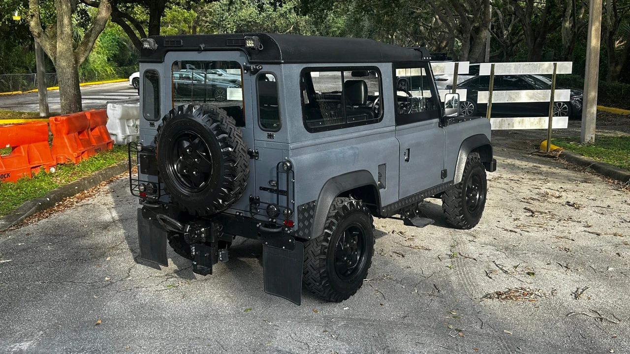 1989 Land Rover Defender 90 - Image 14 of 31