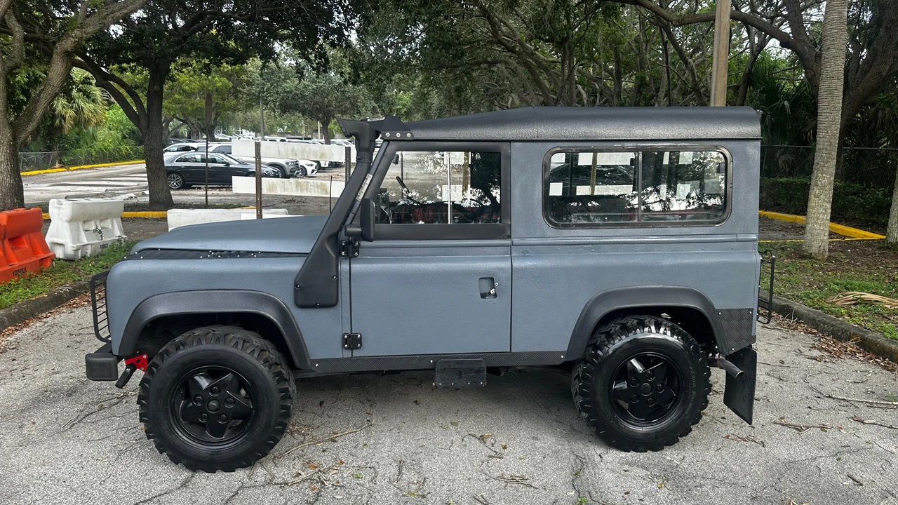 1989 Land Rover Defender 90 - Image 10 of 31