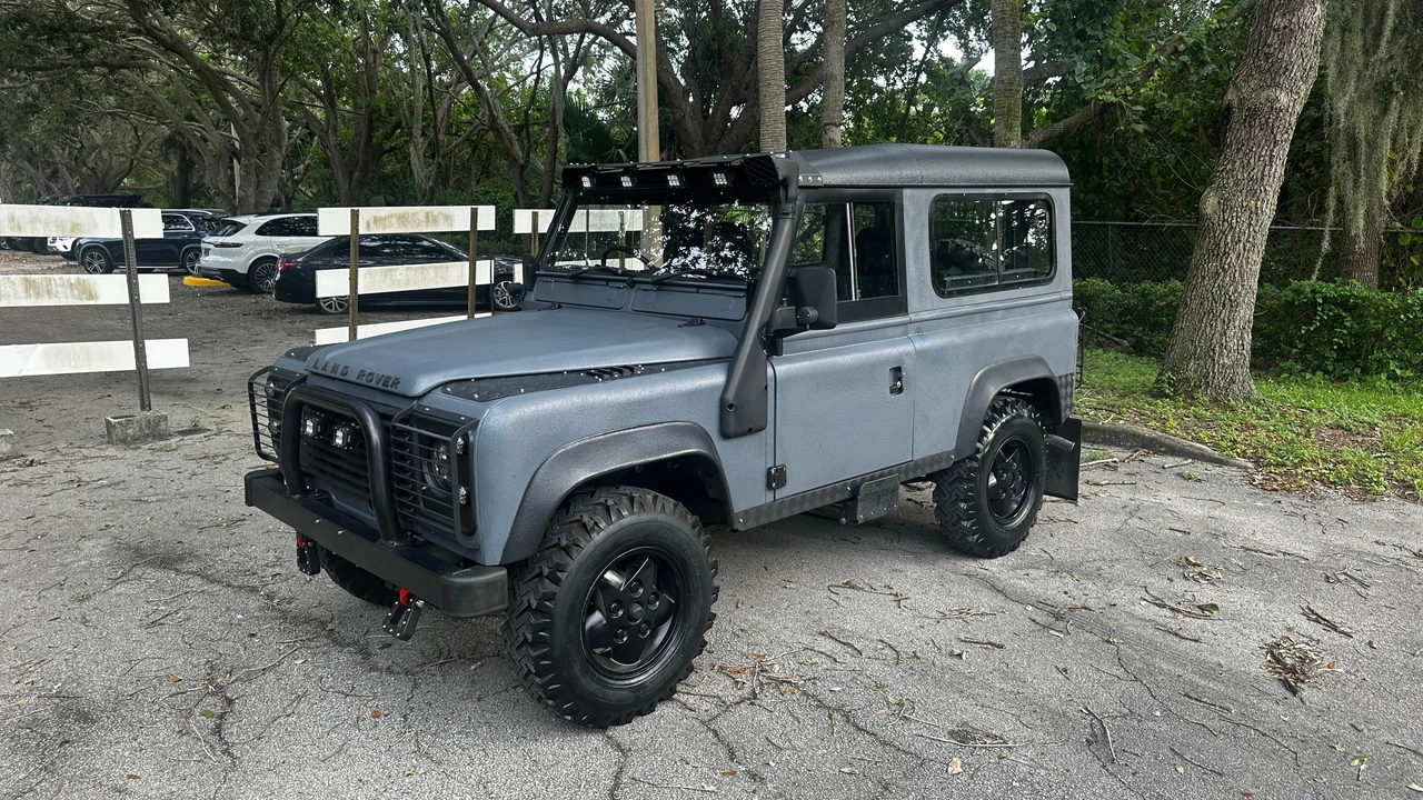 1989 Land Rover Defender 90 - Image 9 of 31