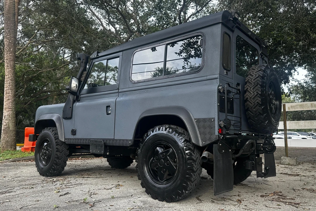 1989 Land Rover Defender 90 - Image 4 of 31