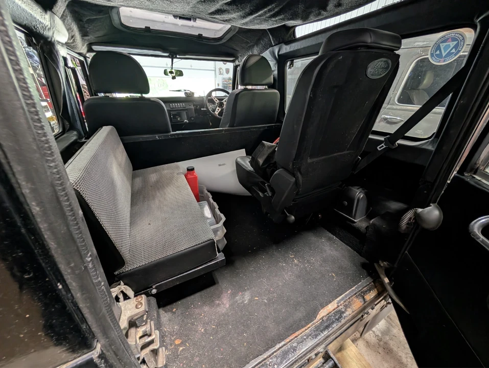 1989 Land Rover Defender - Image 6 of 19