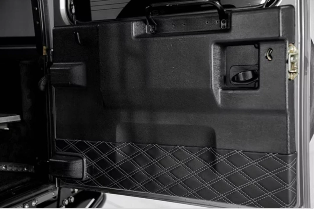 1989 Land Rover Defender 110 - Image 16 of 24