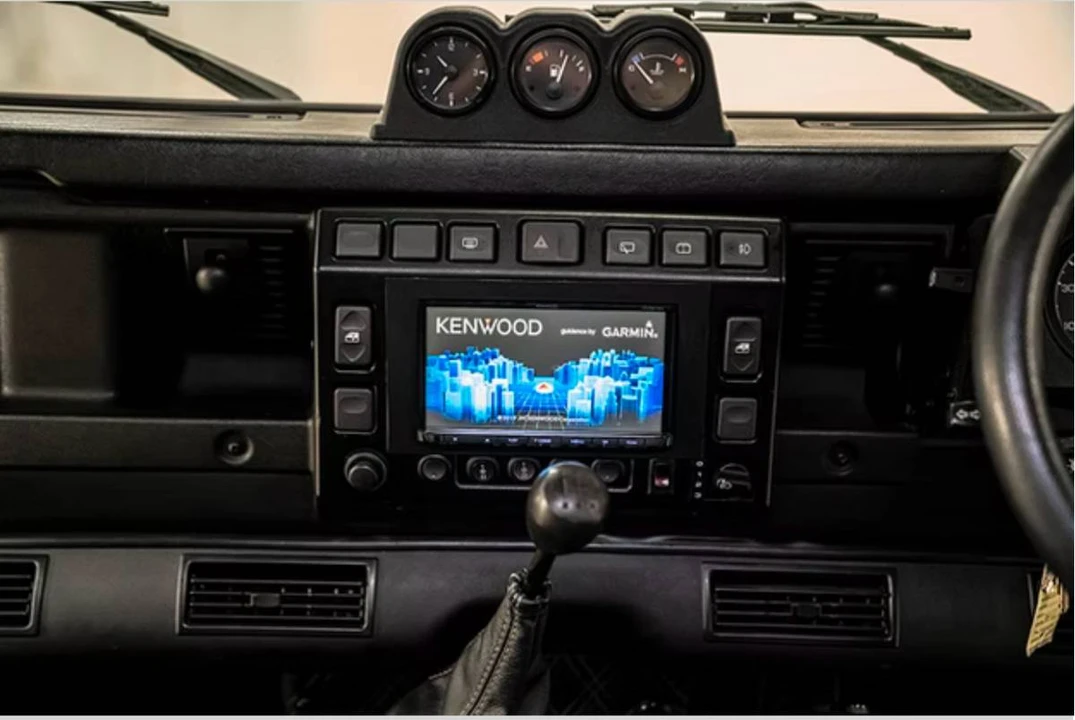 1989 Land Rover Defender 110 - Image 10 of 24