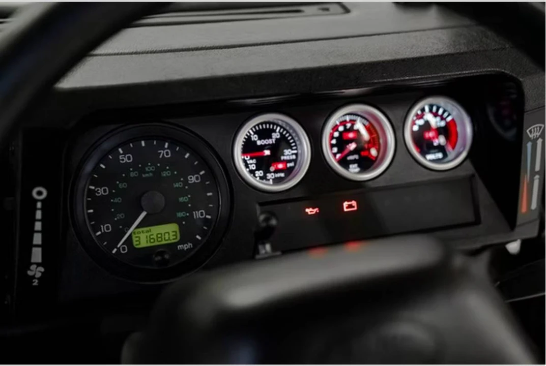 1989 Land Rover Defender 110 - Image 11 of 24