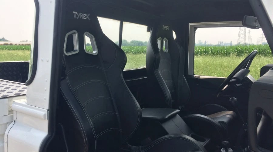 1989 Land Rover Defender 110 - Image 6 of 10