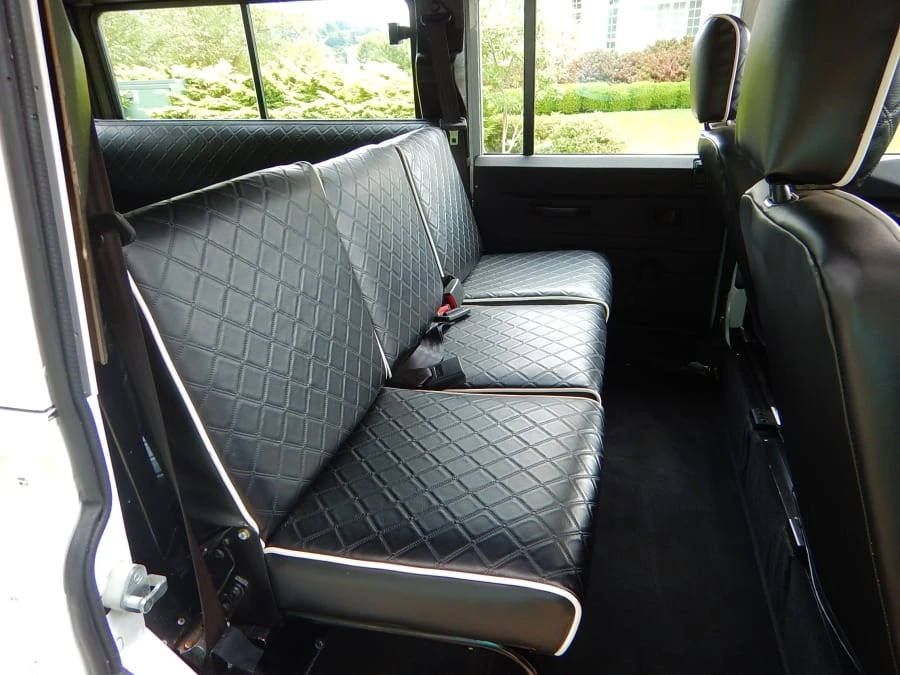 1989 Land Rover Defender 110 - Image 6 of 10