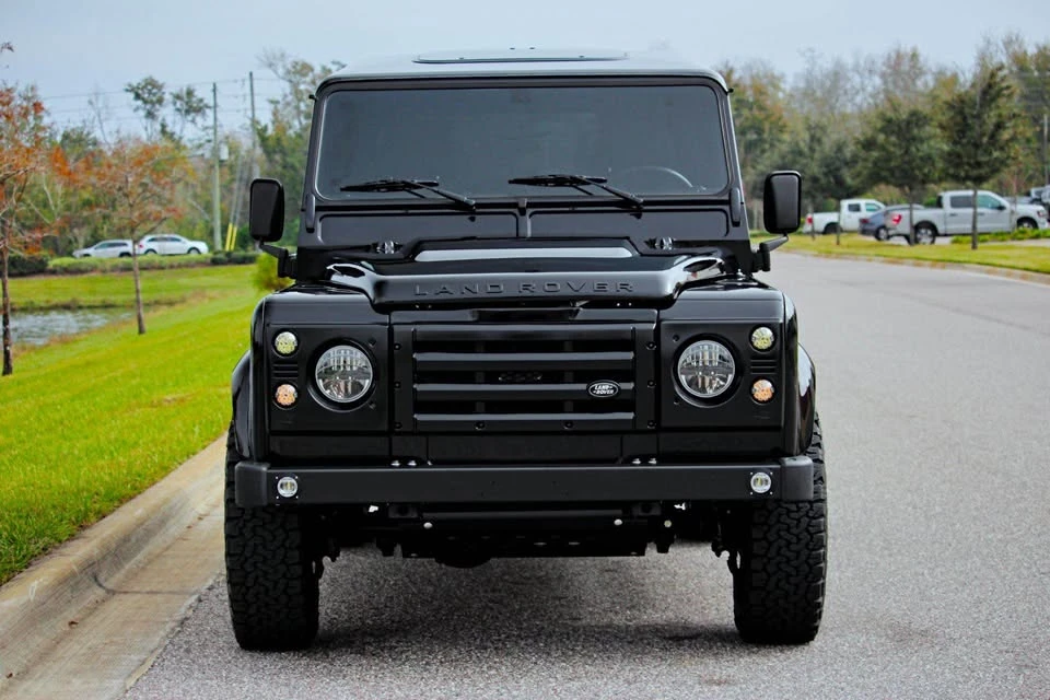 1989 Land Rover Defender 110 - Image 8 of 20