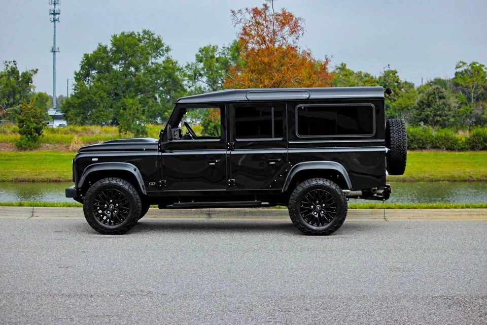1989 Land Rover Defender 110 - Image 2 of 20