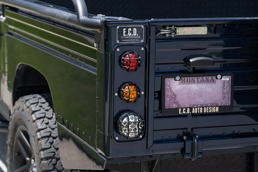 1989 Land Rover Defender 130 - Image 17 of 31