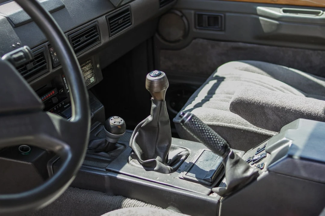 1989 Land Rover Range Rover Classic - Image 10 of 30