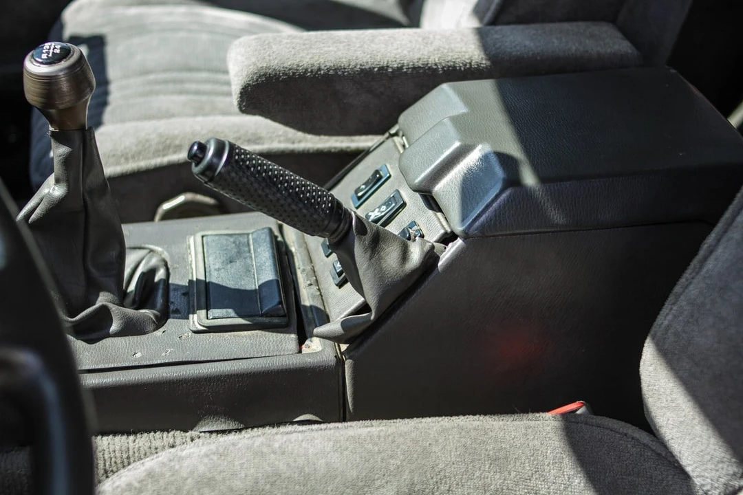 1989 Land Rover Range Rover Classic - Image 14 of 30