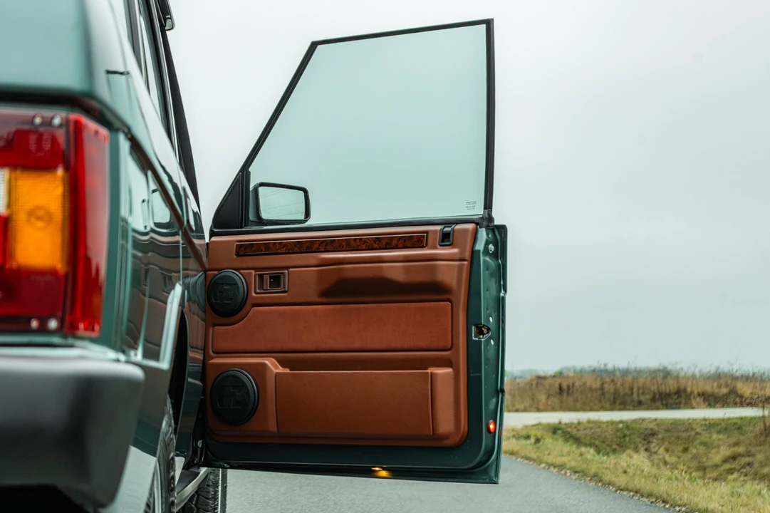 1989 Land Rover Range Rover Classic - Image 17 of 31