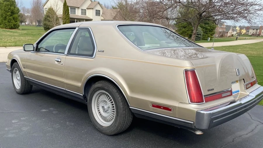 1989 Lincoln Continental Mark VII - Image 2 of 12