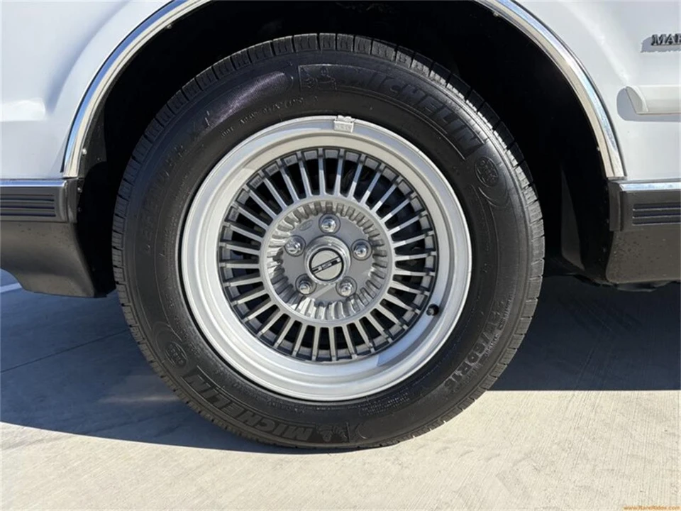 1989 Lincoln Continental Mark VII - Image 31 of 31