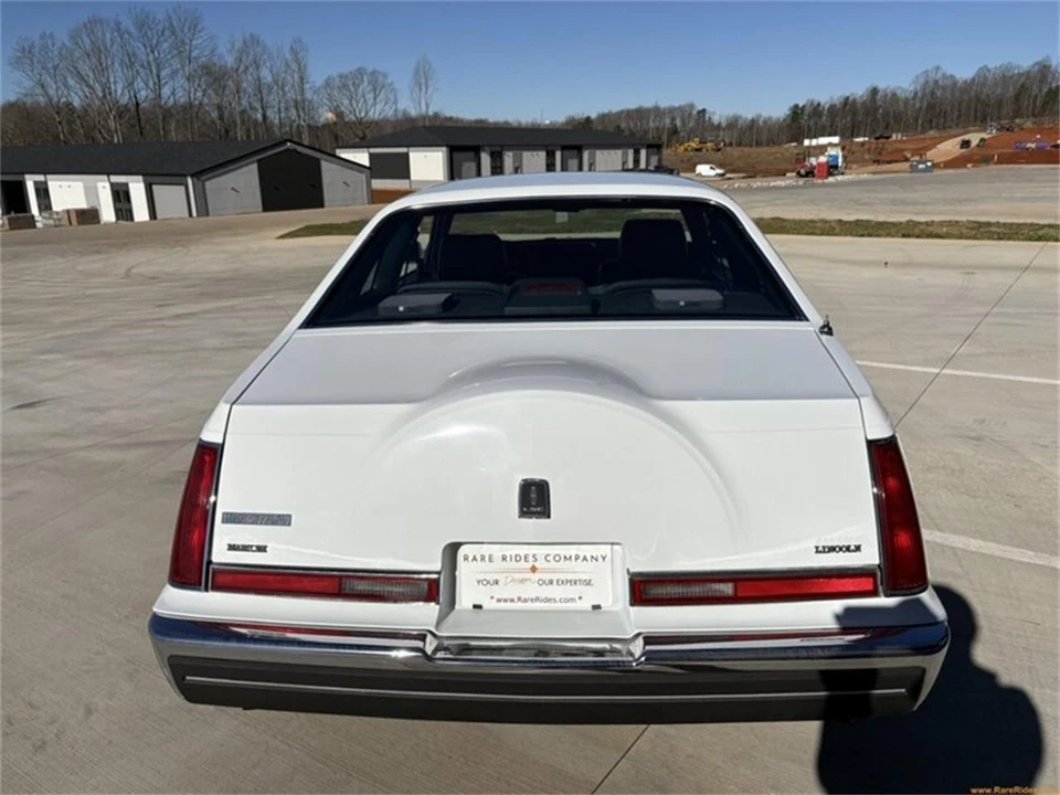 1989 Lincoln Continental Mark VII - Image 15 of 31