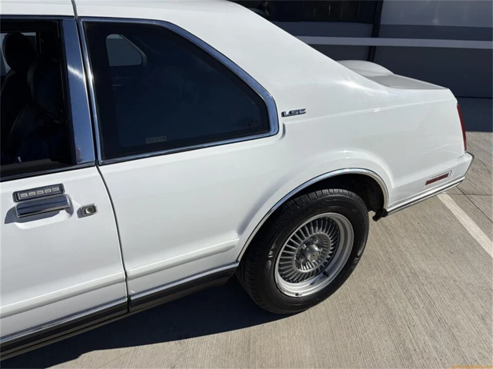 1989 Lincoln Continental Mark VII - Image 12 of 31
