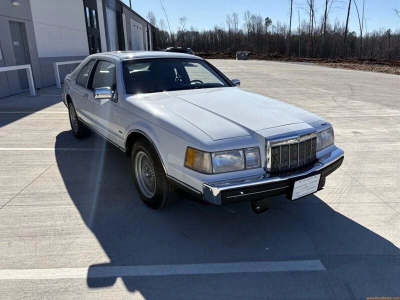 1989 Lincoln Continental Mark VII - Image 2 of 31
