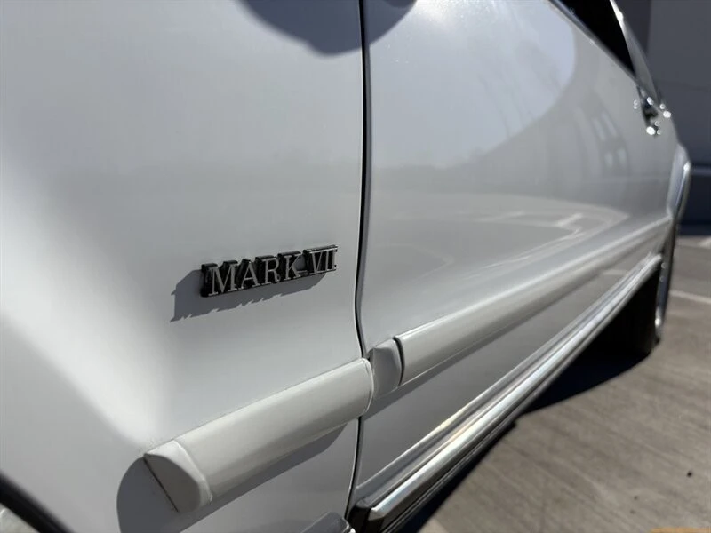 1989 Lincoln Continental Mark VII - Image 25 of 31