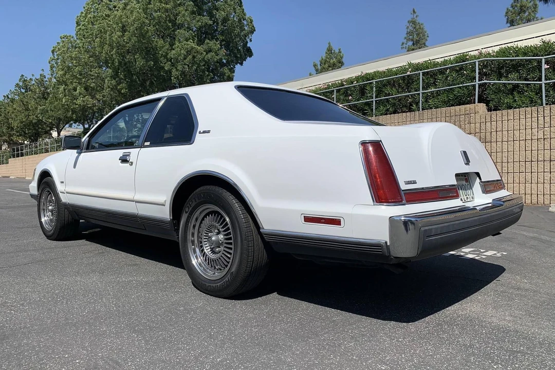 1989 Lincoln Continental Mark VII - Image 4 of 5
