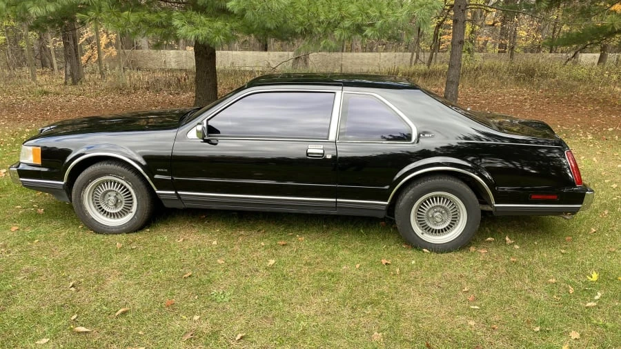 1989 Lincoln Continental Mark VII - Image 2 of 5
