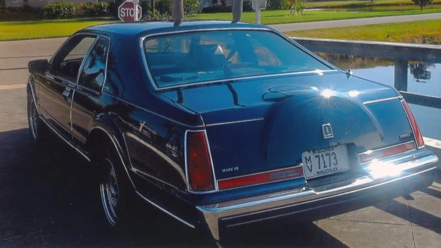 1989 Lincoln Continental Mark VII - Image 3 of 4