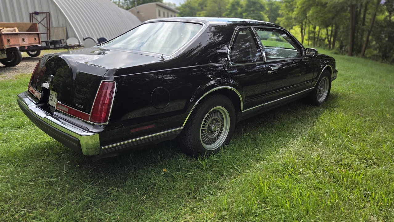 1989 Lincoln Continental Mark VII - Image 14 of 31
