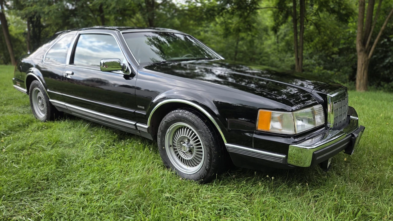 1989 Lincoln Continental Mark VII - Image 6 of 31