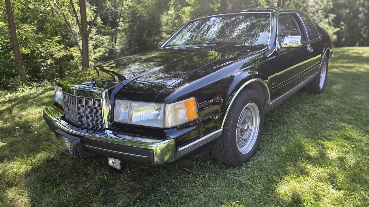 1989 Lincoln Continental Mark VII - Image 3 of 31
