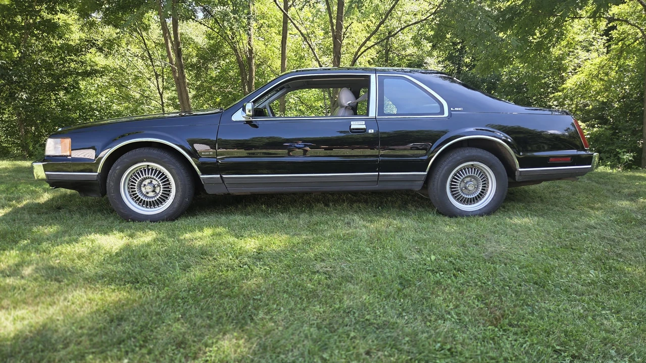 1989 Lincoln Continental Mark VII - Image 22 of 31
