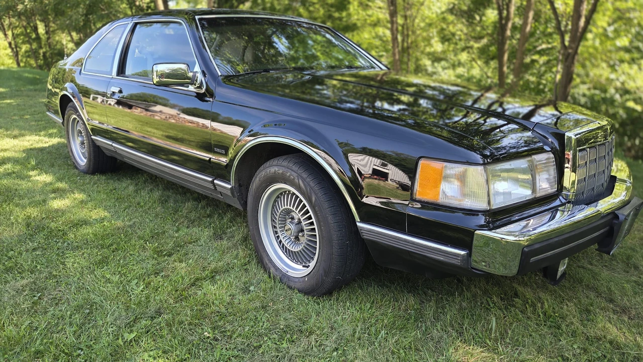 1989 Lincoln Continental Mark VII - Image 7 of 31