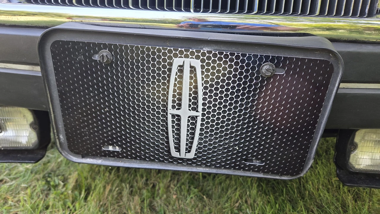 1989 Lincoln Continental Mark VII - Image 31 of 31
