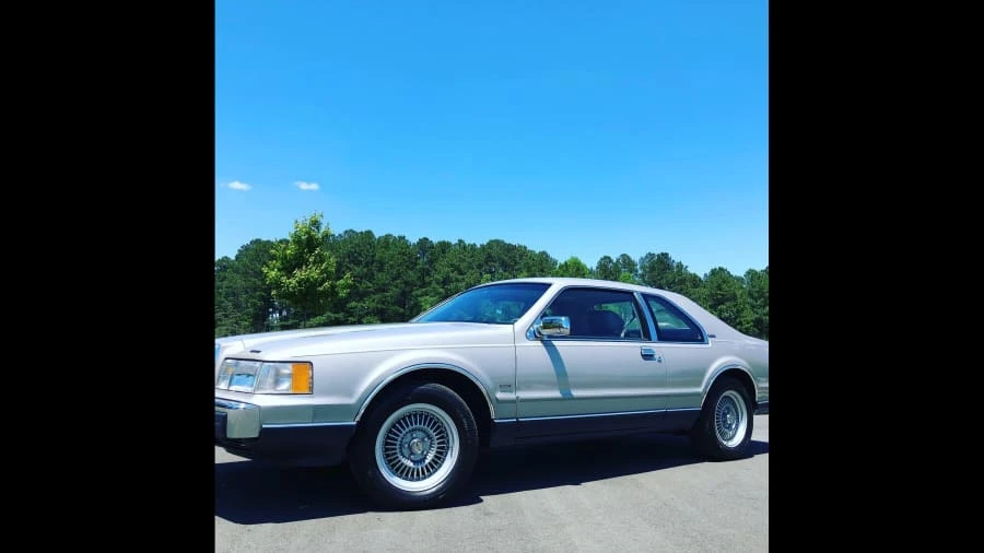 1989 Lincoln Continental Mark VII - Image 2 of 11