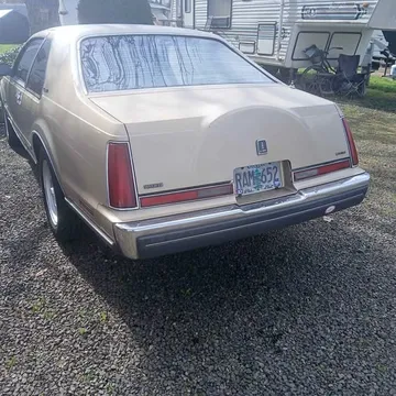 1989 Lincoln Mark VII LSC Sedan 2D