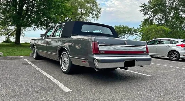 1989 Lincoln Town Car