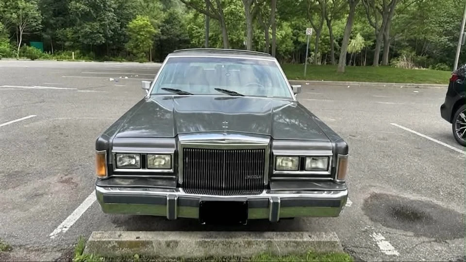 1989 Lincoln Town Car - Image 2 of 5
