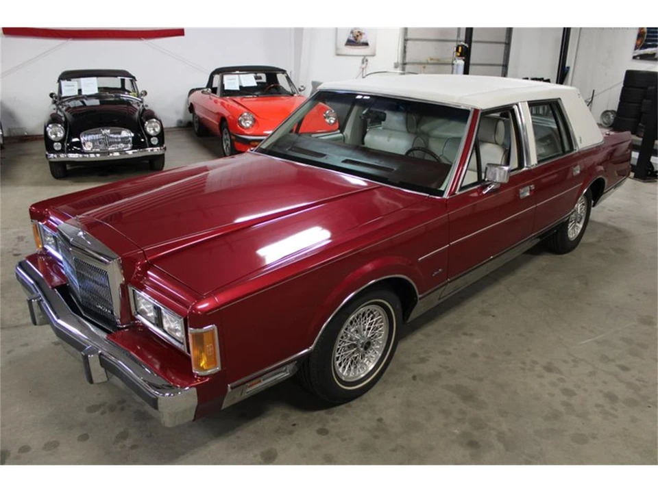 1989 Lincoln Town Car - Image 17 of 31