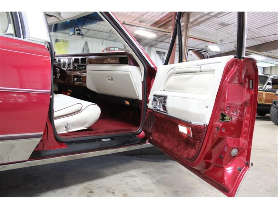 1989 Lincoln Town Car - Image 23 of 31