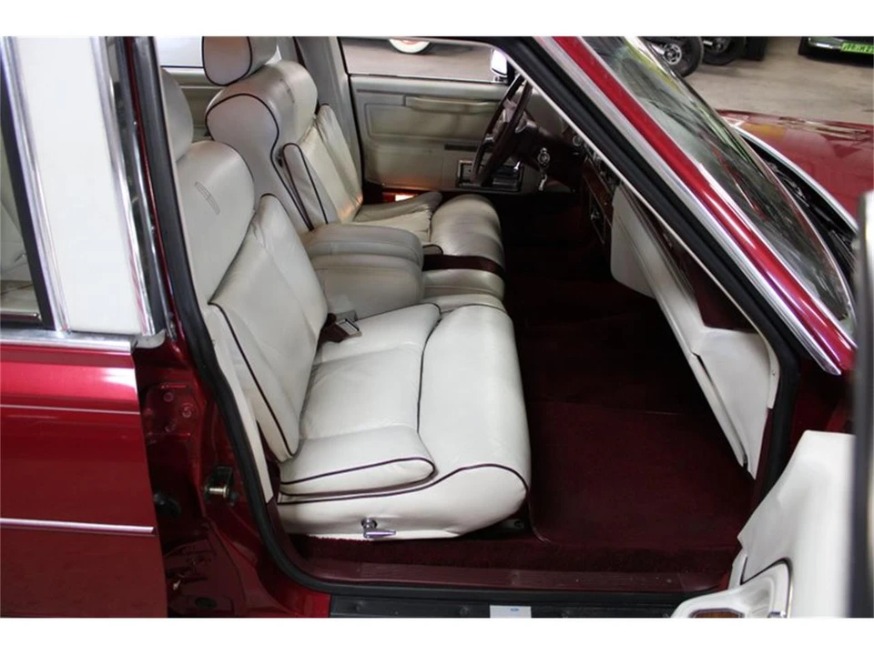 1989 Lincoln Town Car - Image 26 of 31