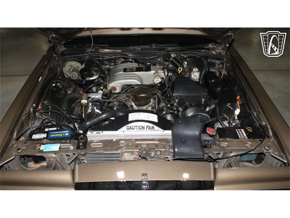1989 Lincoln Town Car - Image 5 of 31