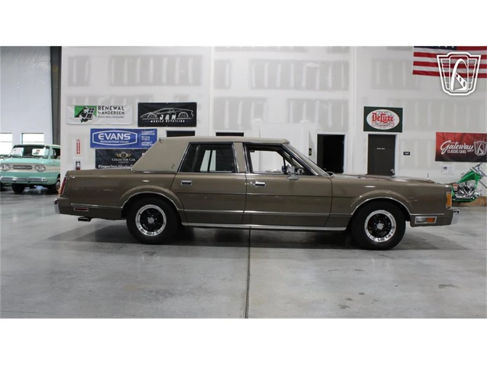 1989 Lincoln Town Car - Image 21 of 31