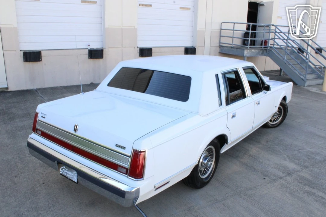 1989 Lincoln Town Car - Image 12 of 12