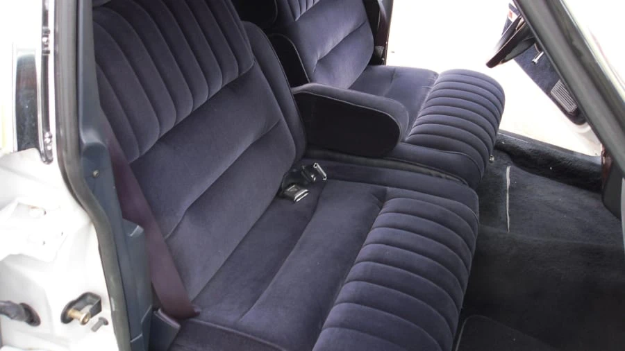 1989 Lincoln Town Car - Image 6 of 17