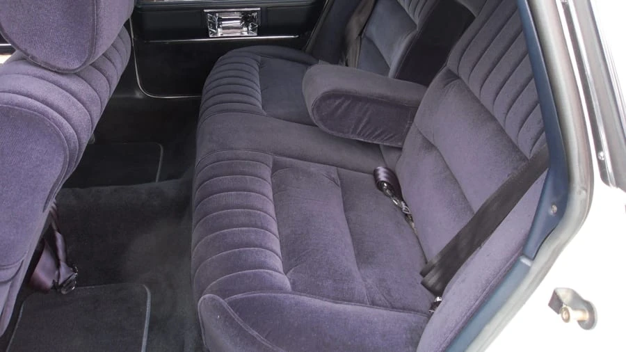 1989 Lincoln Town Car - Image 9 of 17