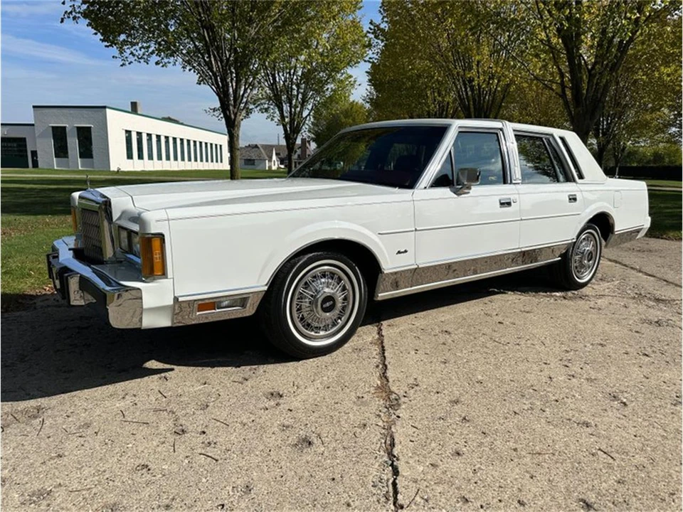 1989 Lincoln Town Car - Image 31 of 31