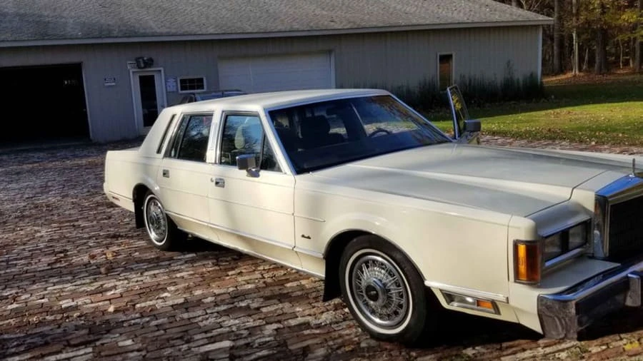 1989 Lincoln Town Car - Image 6 of 19