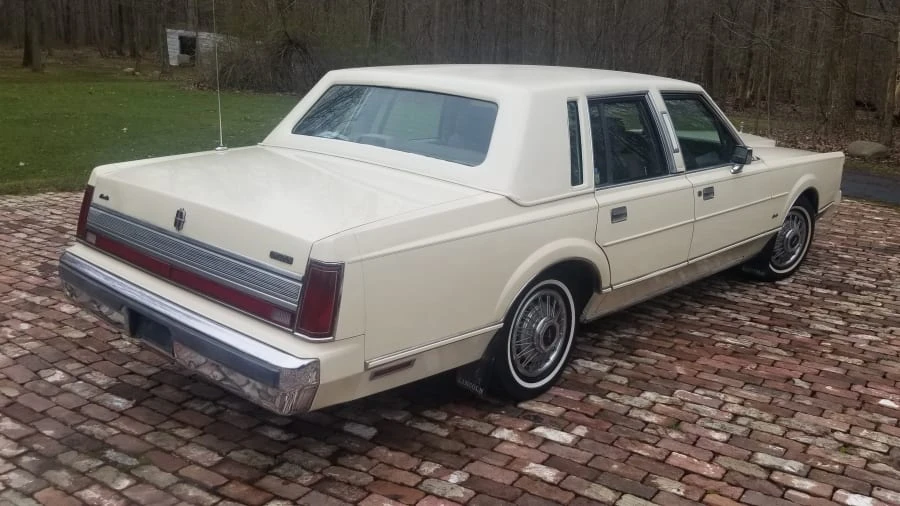1989 Lincoln Town Car - Image 5 of 19