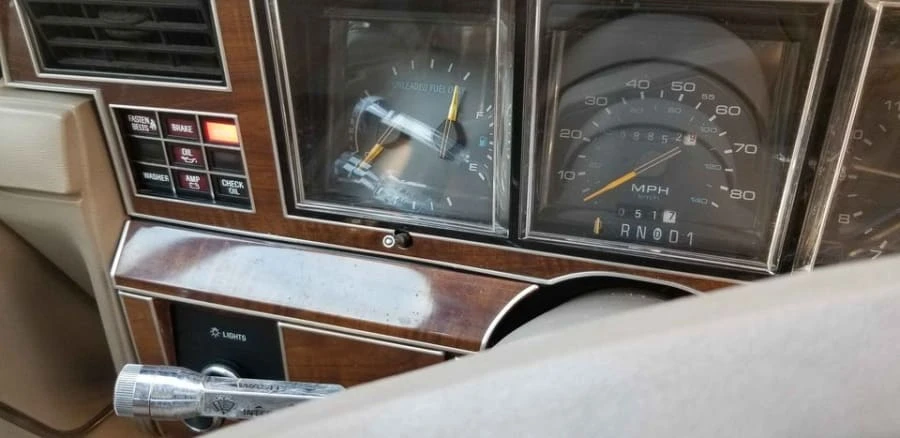 1989 Lincoln Town Car - Image 9 of 19