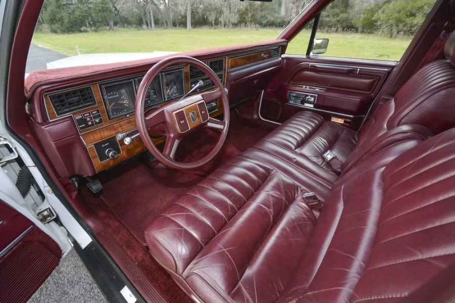 1989 Lincoln Town Car - Image 4 of 12