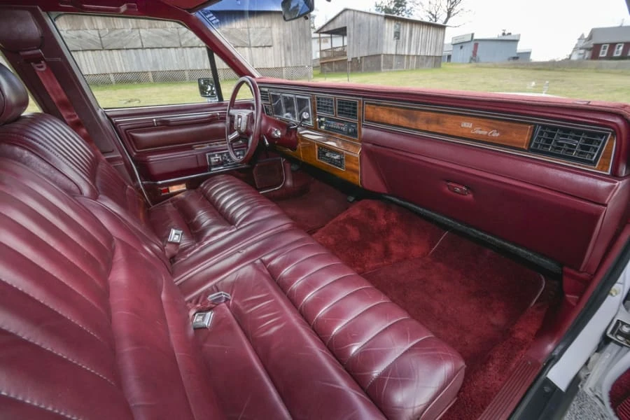 1989 Lincoln Town Car - Image 5 of 12