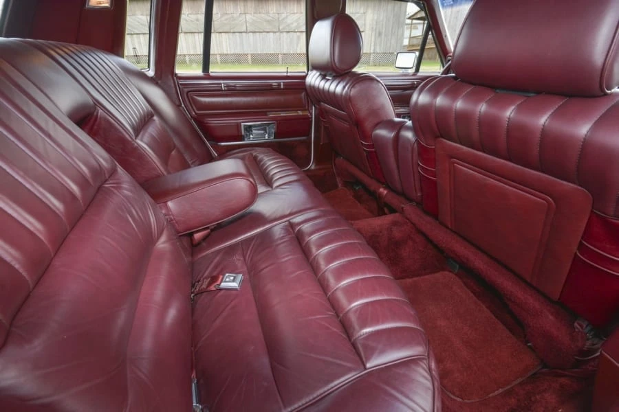 1989 Lincoln Town Car - Image 6 of 12